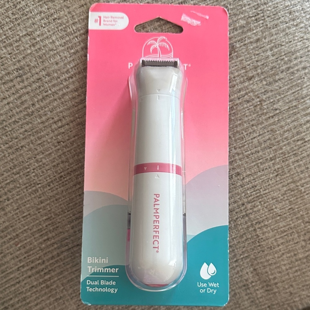 Palmperfect Bikini Trimmer in White and Pink (wet or dry)